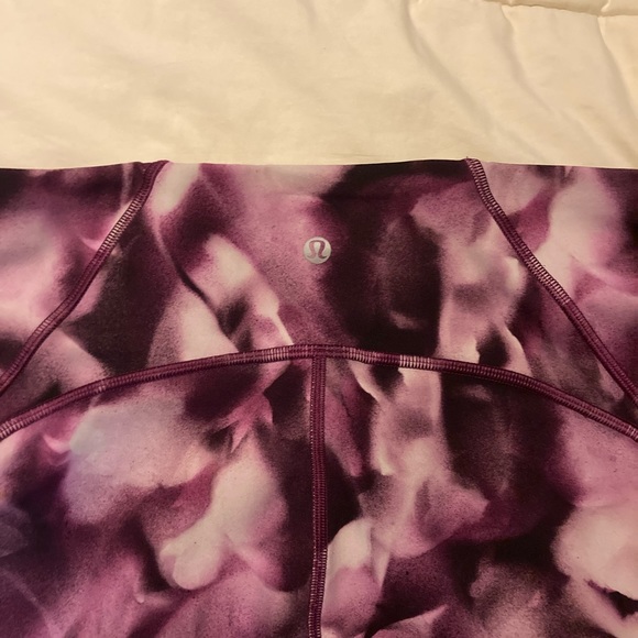 Lululemon leggings - Picture 5 of 9